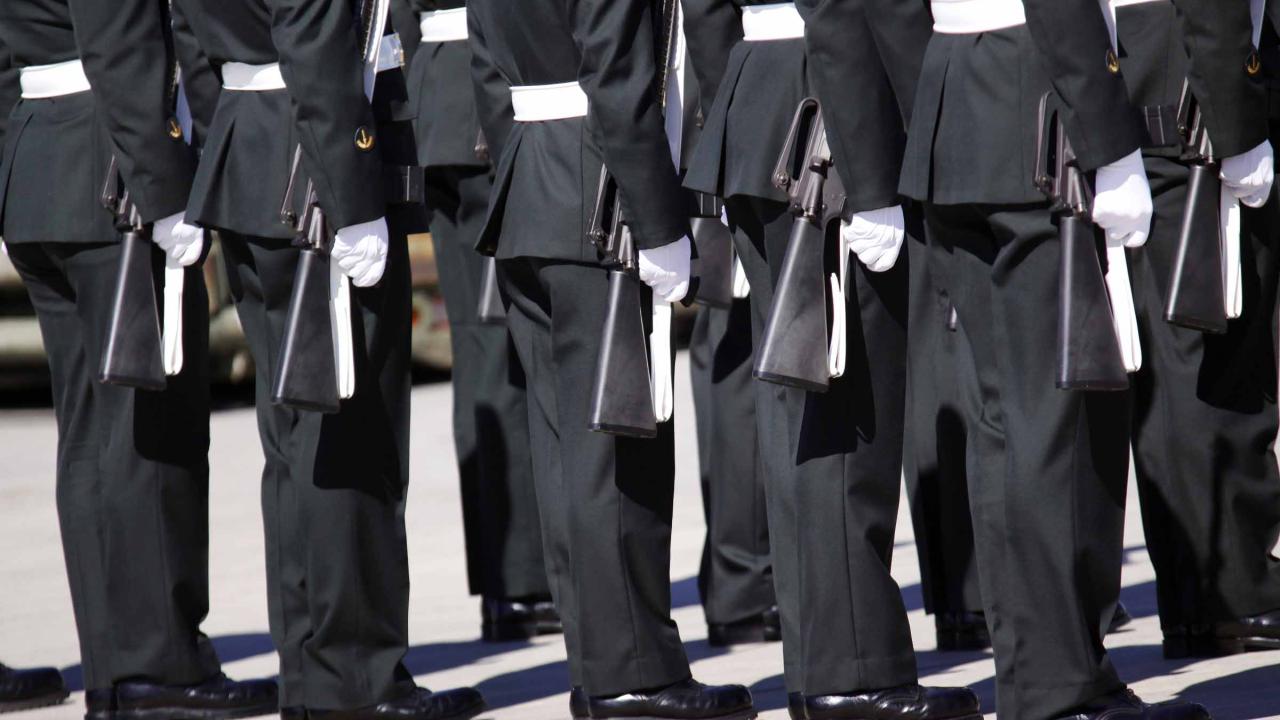 Officiers de direction des Forces armées canadiennes
