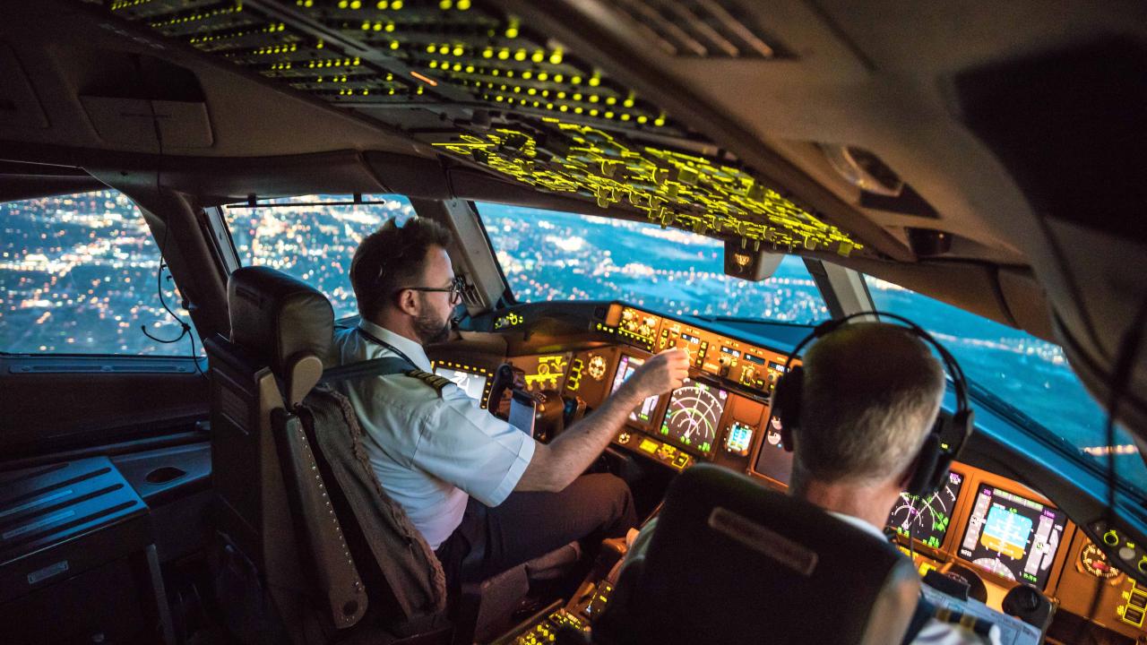 Pilotes, navigateurs et instructeurs de pilotage du transport aérien