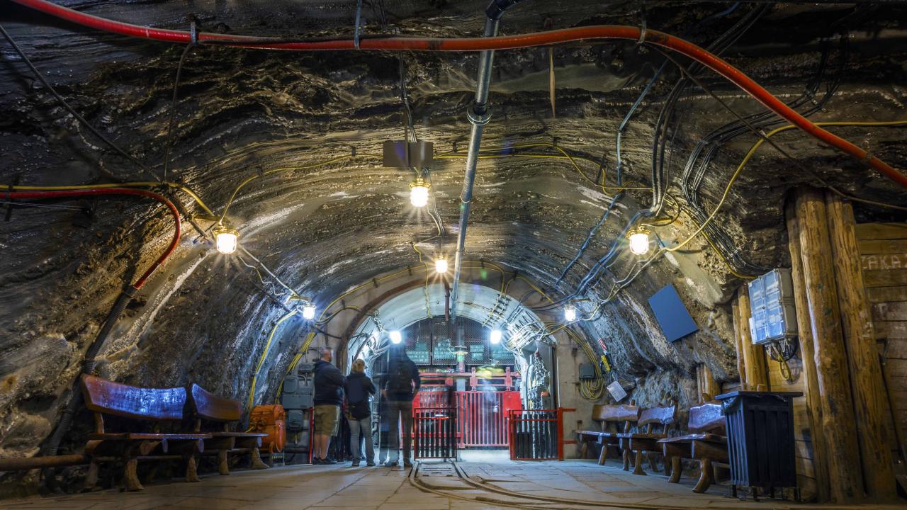 Personnel d'entretien et de soutien des mines souterraines