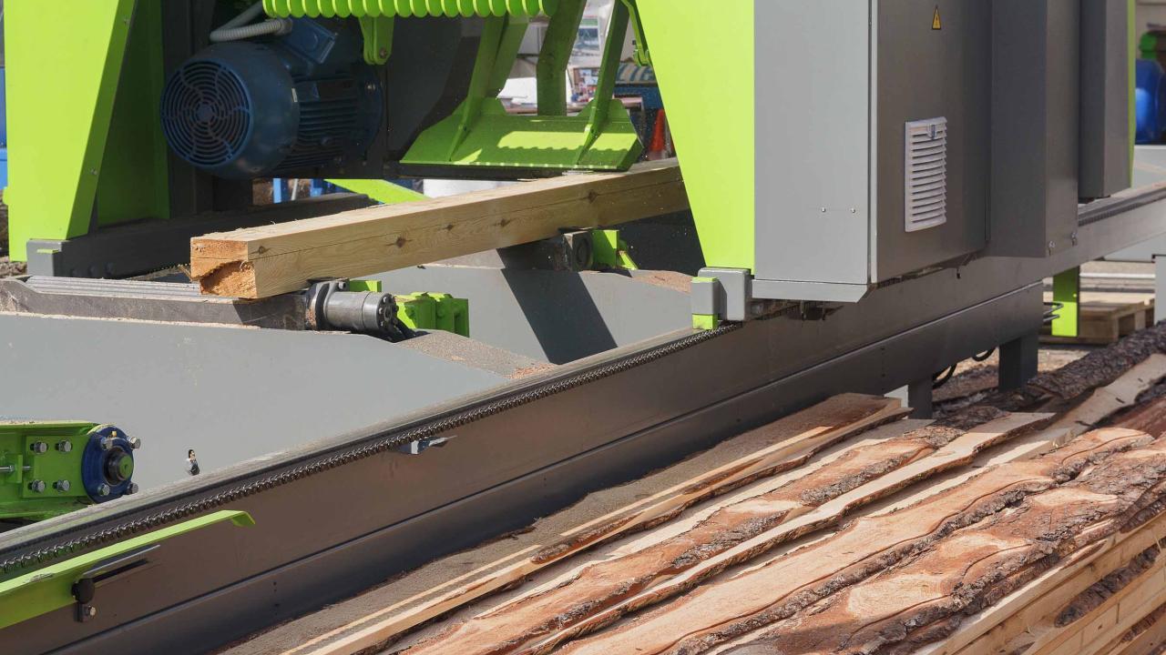 Opérateurs de machines à travailler le bois